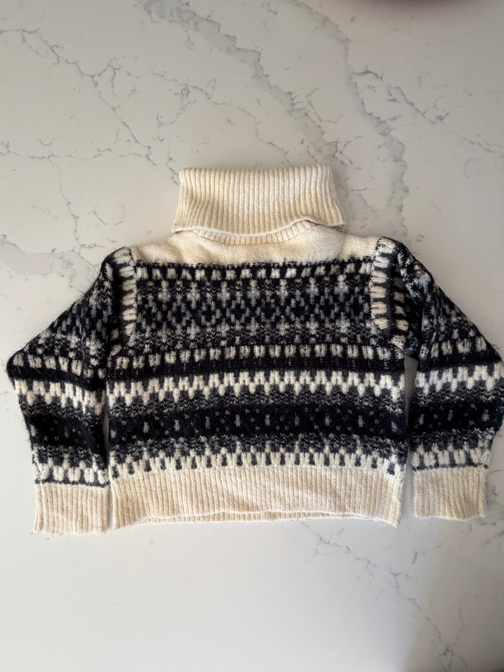 Universal Thread Black & White Turtleneck Sweater